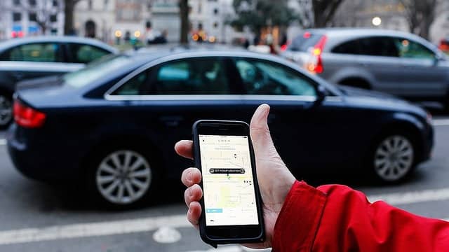 Uber-taksipalvelu-digitalisaatio-042016