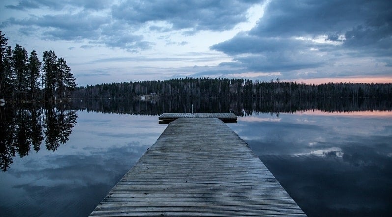 Suomi ranta järvi laituri maisema matkailu talous