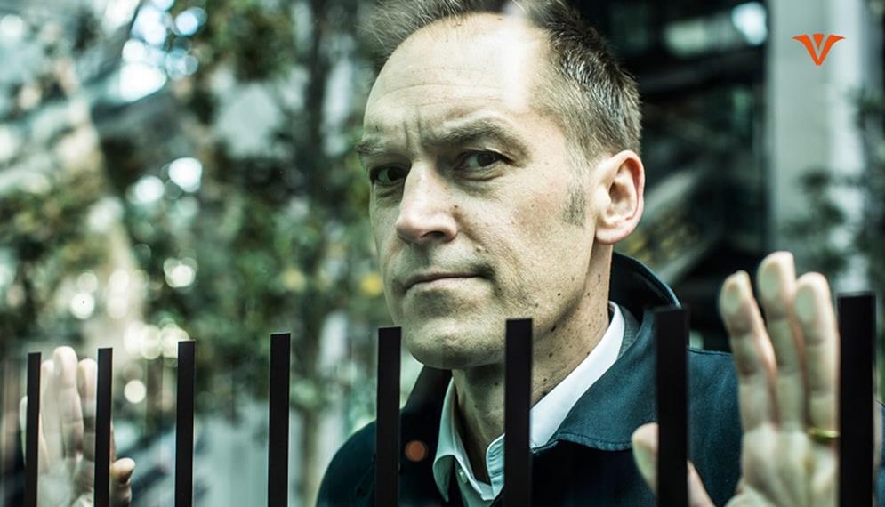 investointipankkiiri kirjailija Alexis Stenfors