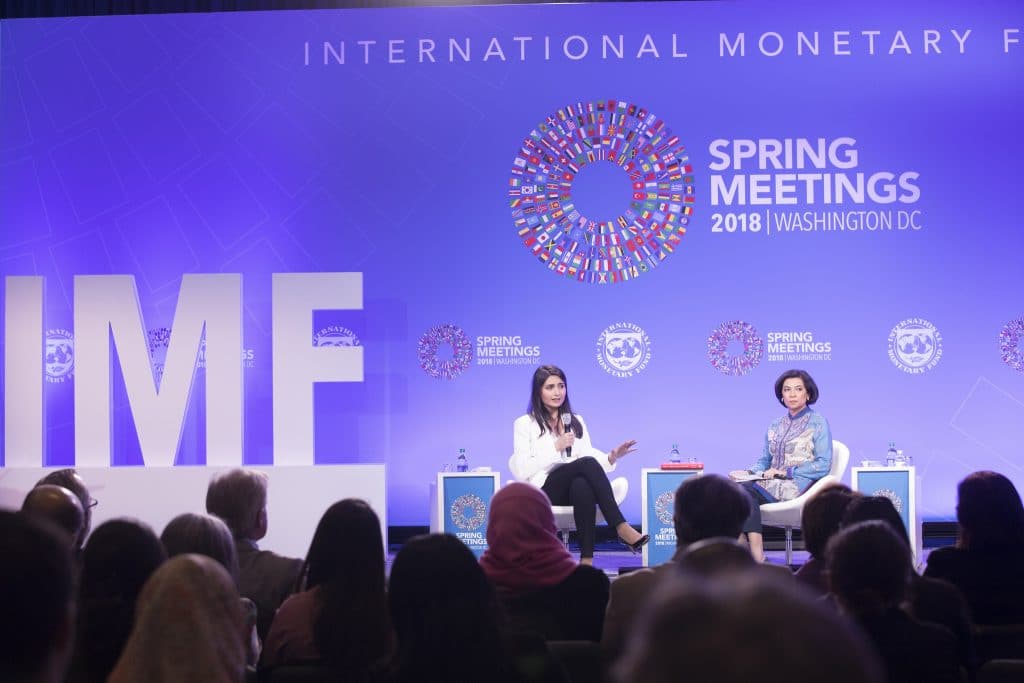 Kansainvälinen valuuttarahasto IMF varoittaa globaalin rahoitusjärjestelmän riskeistä.