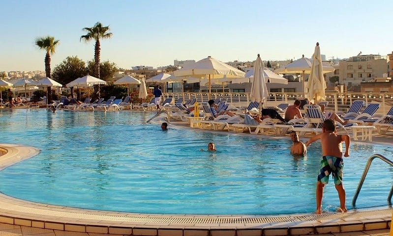 Malta matkailu uima-allas lomakohde loma talous