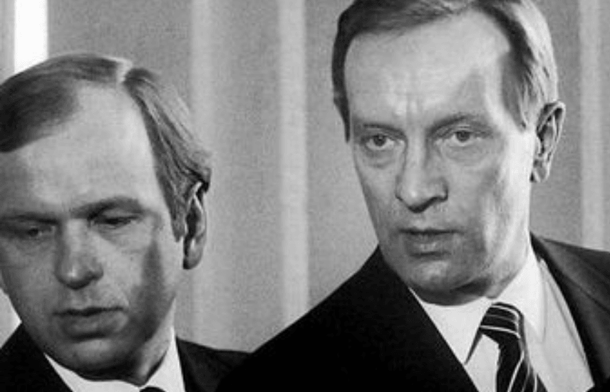 Sinipunahallitus Harri Holkeri Erkki Liikanen talous