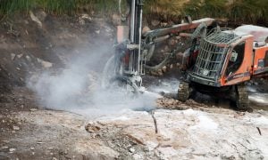 Keliber porausta kaivosyhtiö litiumkemikaalit kaivostoiminta talous