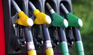 polttoaine huoltoasema bensa diesel talous