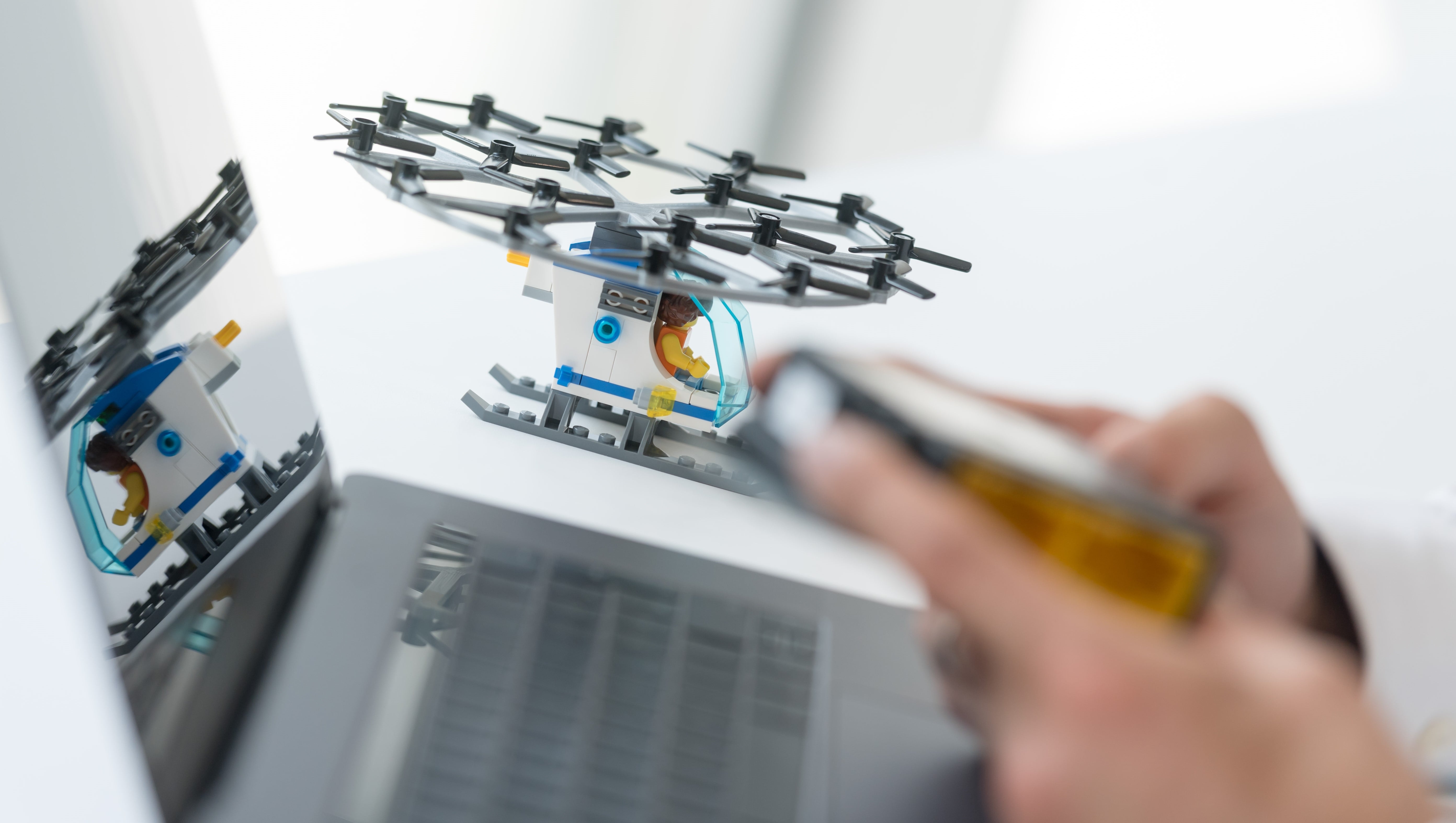 lentotaksi drone lennokki Bosch talous