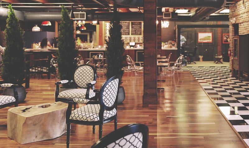 ravintola tyhjä koronakriisi korona taantuma