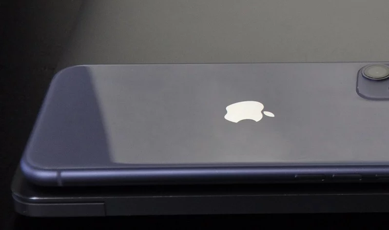 Apple iPhone 11 matkapuhelin
