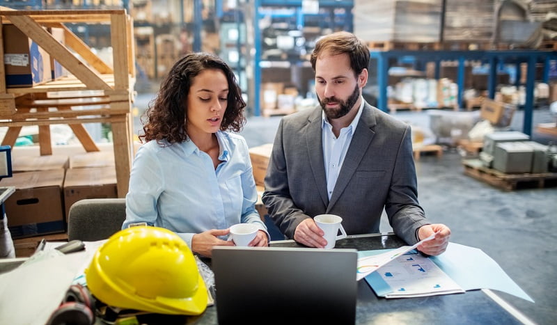 liiketoiminta yrittäjyys yritys kokous varasto