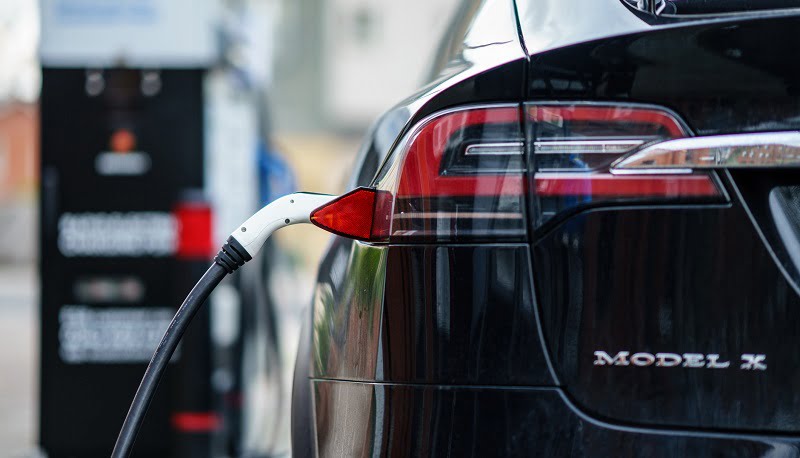 Tesla Model X sähköautot