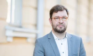 Timo Harakka liikenneministeri viestintäministeri