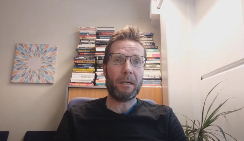 Mika Hyttinen sijoituskirjailija