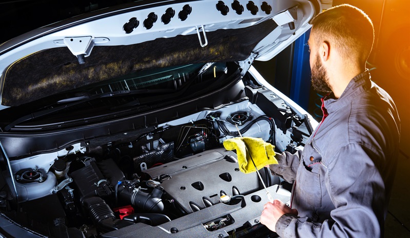 auto moottori auton huolto autoilu