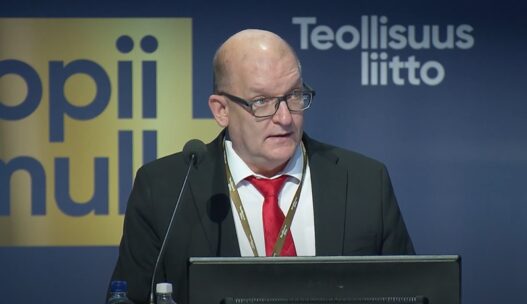Teolllisuusliitto puheenjohtaja Riku Aalto