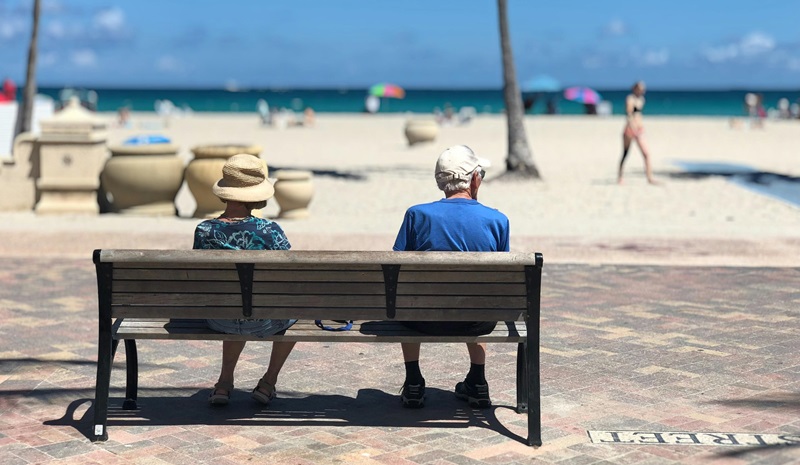 eläkeläiset rantaloma loma