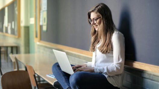 oppiminen läppäri opiskelija