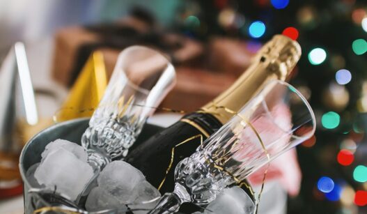 viini kuohuviini viinilasit