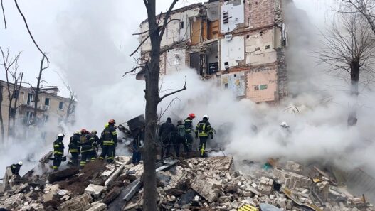 Ukrainan sota pommitukset palomiehet