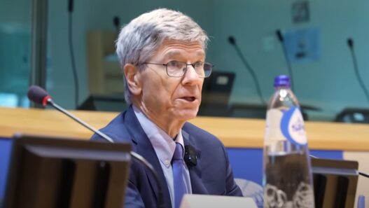 Jeffrey Sachs professori ekonomisti