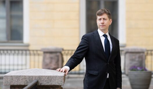 Elinkeinoministeri Sakari Puisto