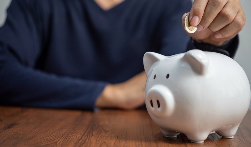 säästäminen säästöpossu raha säästöt talletukset