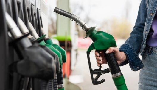 huoltoasema tankkaus bensa diesel polttoaine liikenne