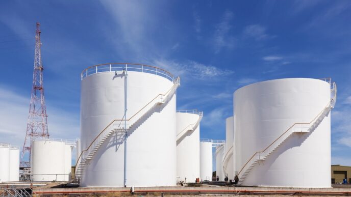 öljy raakaöljy öljyvarasto